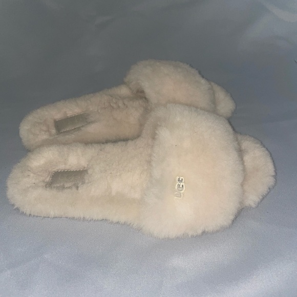 Fluffy UGG Slipper slides - Picture 3 of 6